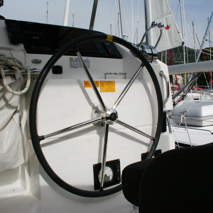 Wera of Sweden | Lagoon 40 photo 4