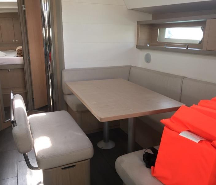 Alphard | Oceanis 45 photo 6