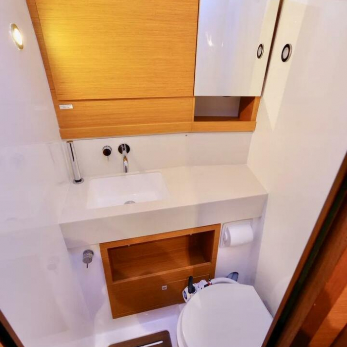 Saro | Dufour 530 photo 6