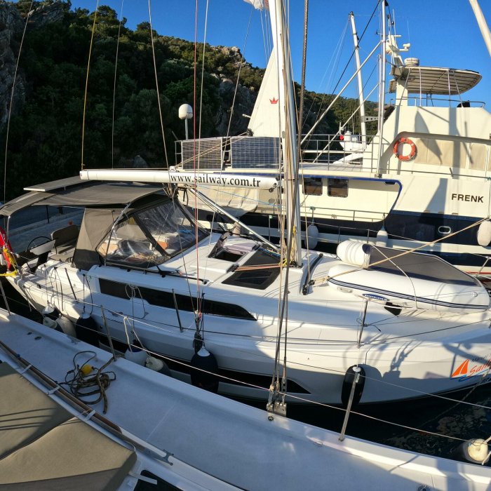 Momo | Dufour 37 photo 7