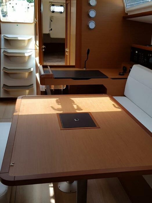 Pata | Sun Odyssey 519 photo 10