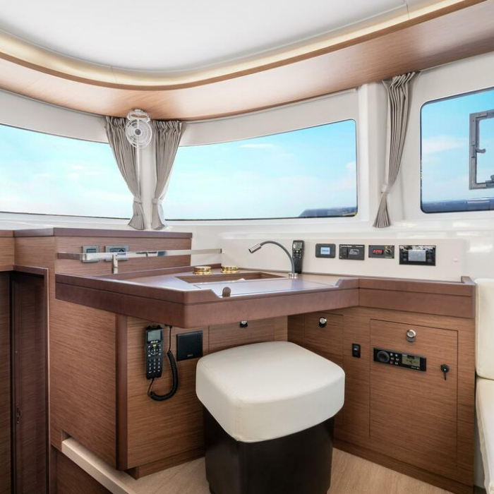 Anastasia | Lagoon 46 photo 4