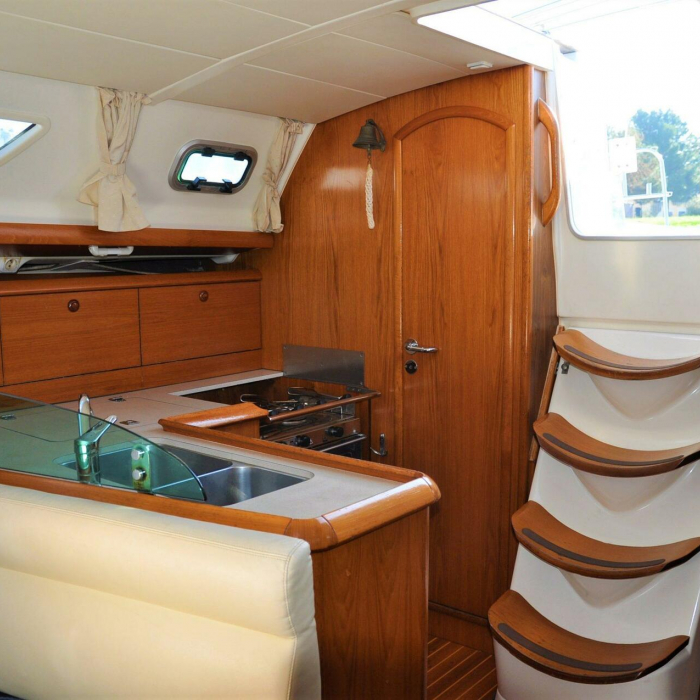 Bonaca | Sun Odyssey 37 photo 5