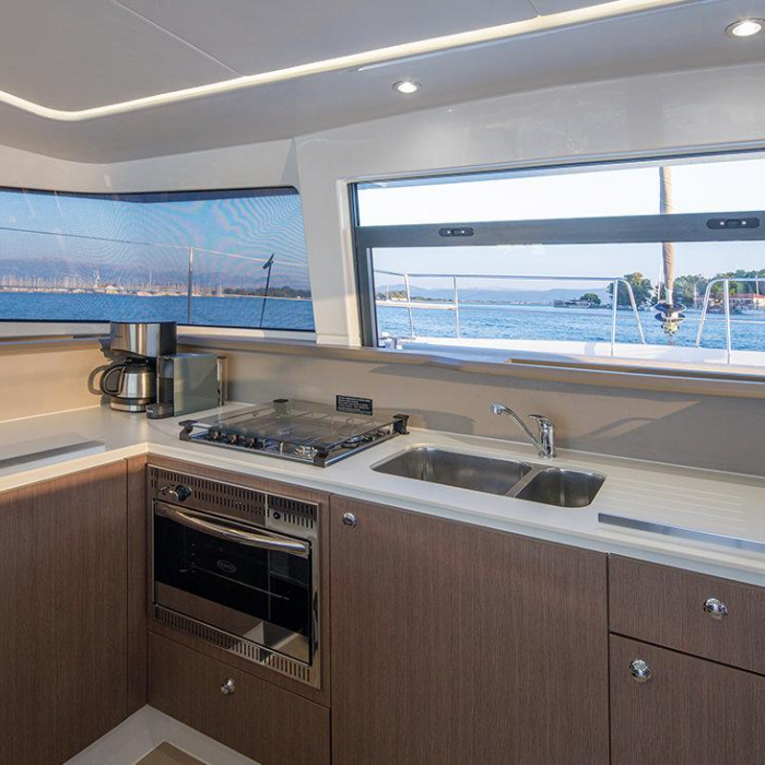 Paspartu | A/C generator watermaker | Bali 4.1 photo 14