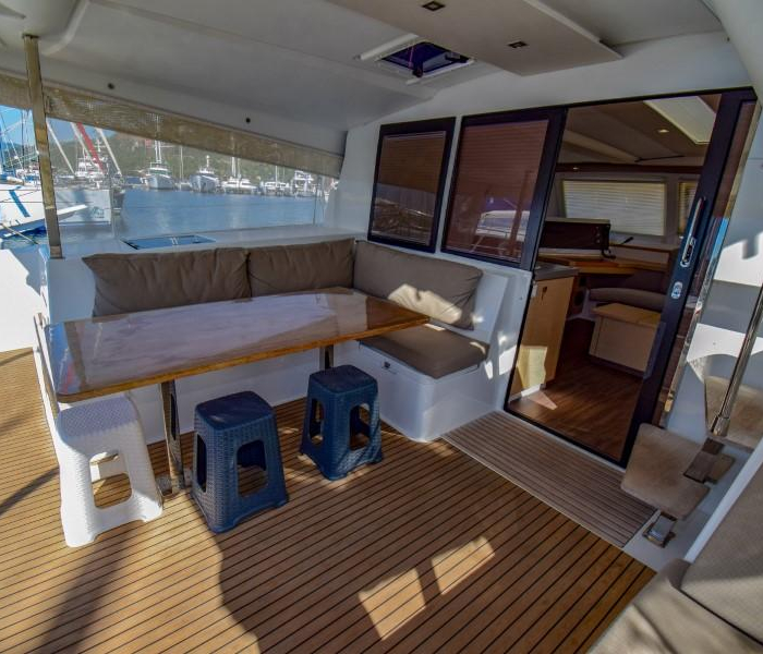 Amber | Lucia 40 photo 43