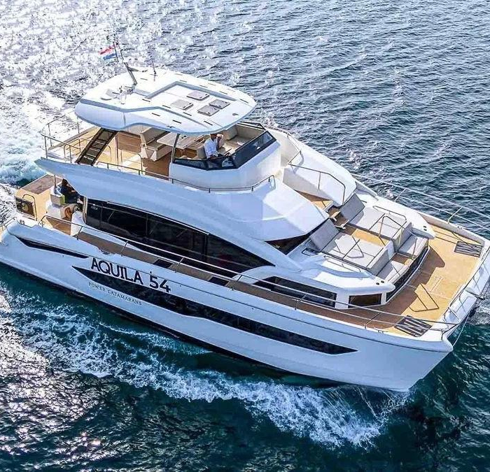 By My Side | Aquila 54 photo 1