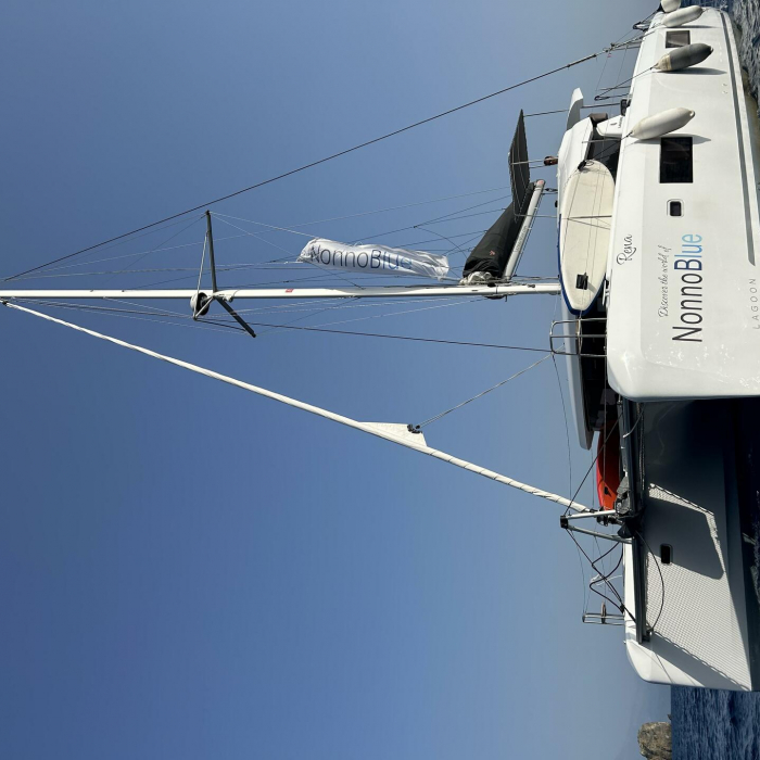 Rena | Lagoon 42 photo 12