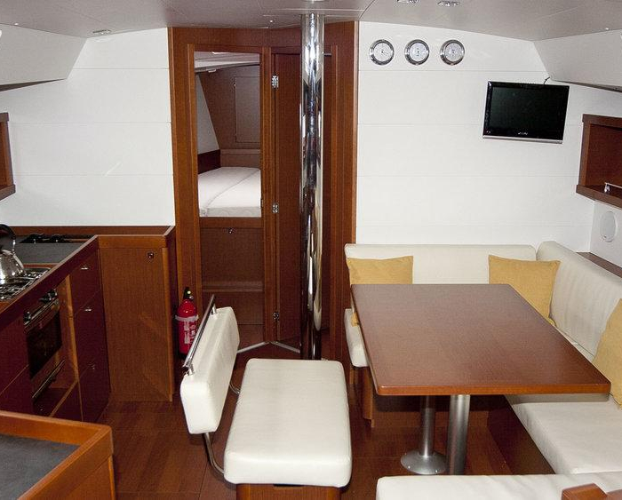Kiki | Oceanis 45 photo 34