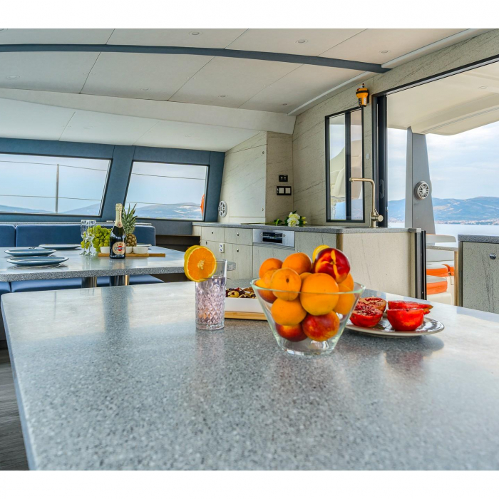 Turquoise | Luna 47 Power photo 16