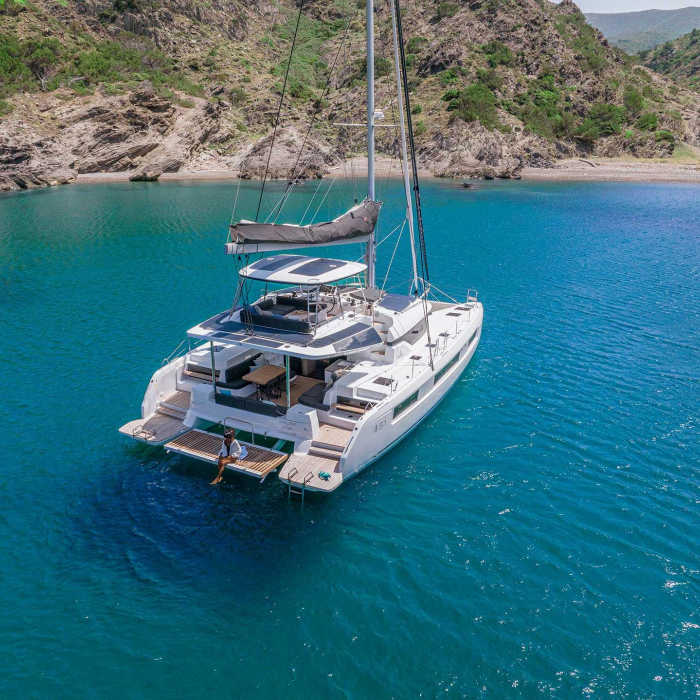 Lavina | Lagoon 51 photo 1