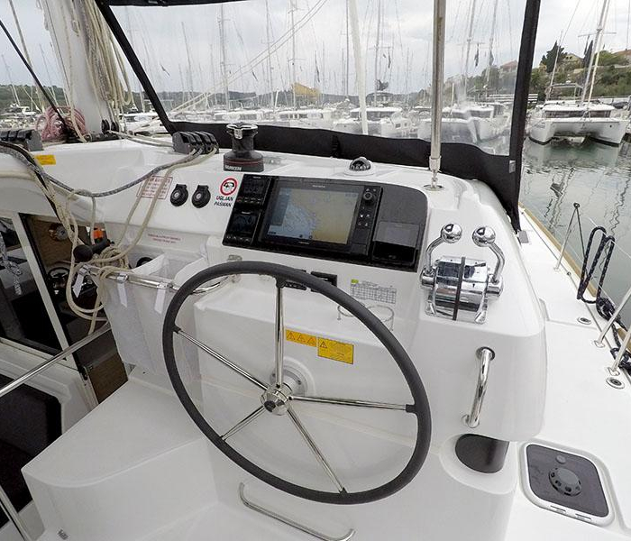 DUPLO II | Lagoon 40 photo 3