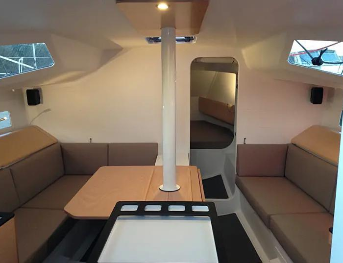 LITTLE WING | Pogo 36 photo 5