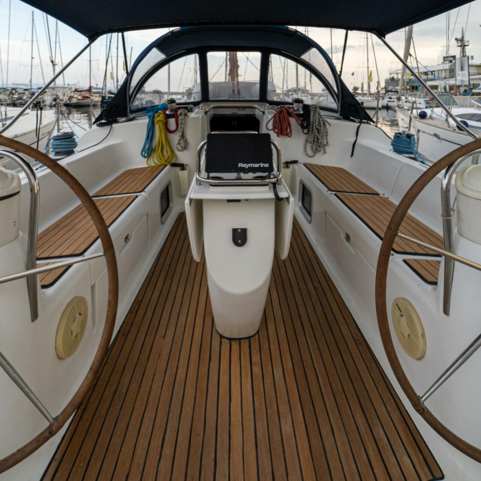 Tatanos | Sun Odyssey 43 photo 13