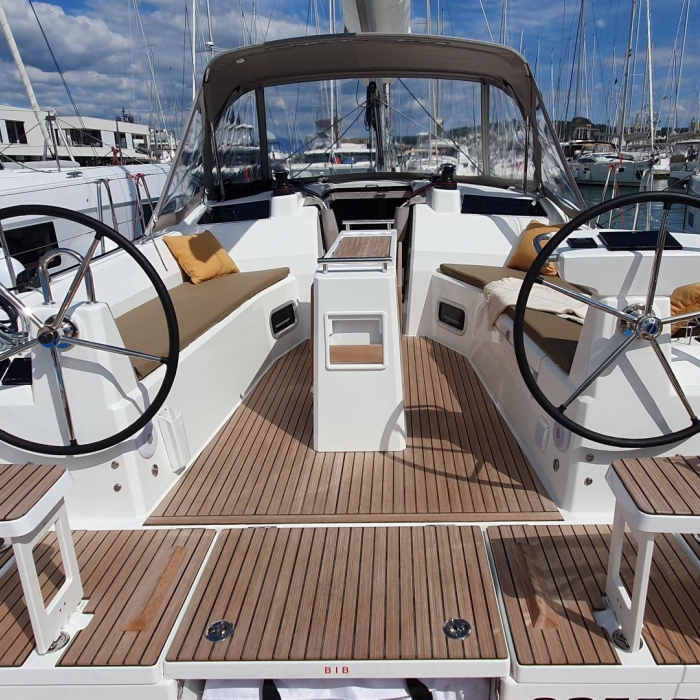 Breeze | Oceanis 37.1 photo 1