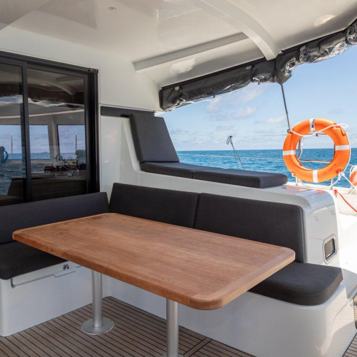 Vanessa | Lagoon 42 photo 29