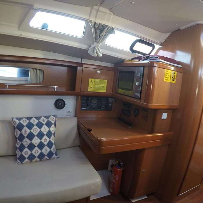 Tristania | Oceanis 37 photo 14