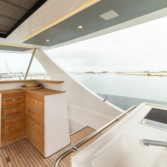 Kamchatka | Aventura 50 MY photo 4