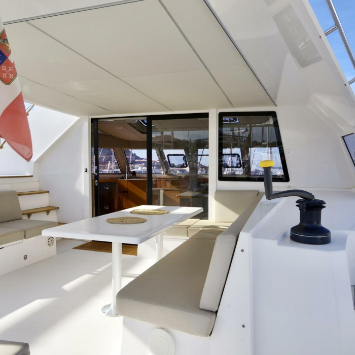 Gelmar - A/C, Generator, Water maker | Nautitech 46 Fly photo 10