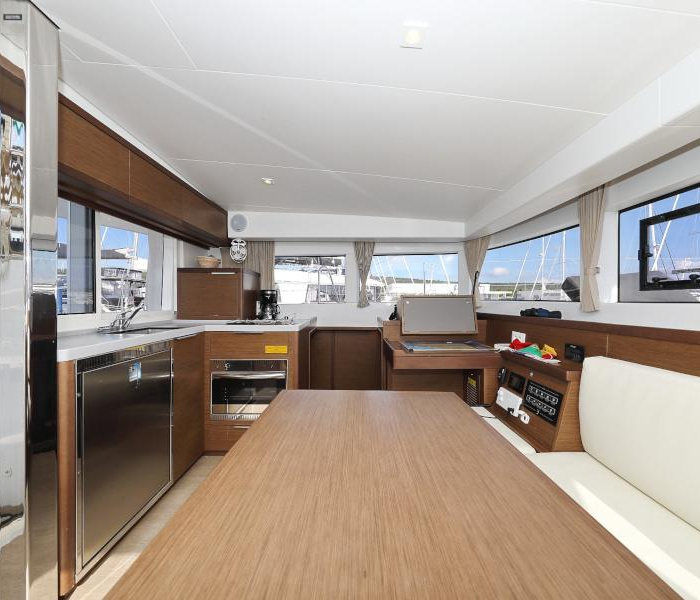 NINA II | Lagoon 40 photo 22