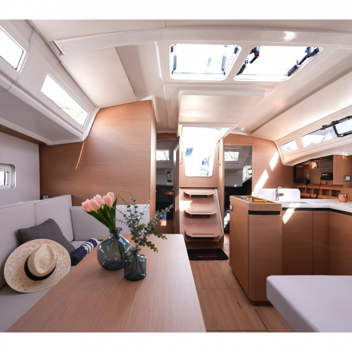 Colibrì | Sun Odyssey 410 photo 3