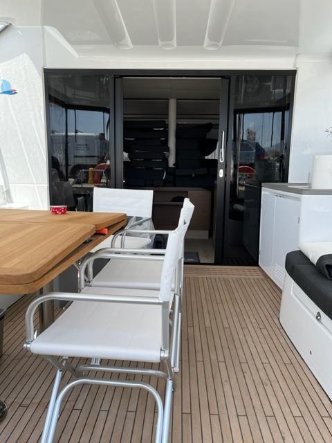 Shilouette | Lagoon 50 photo 13