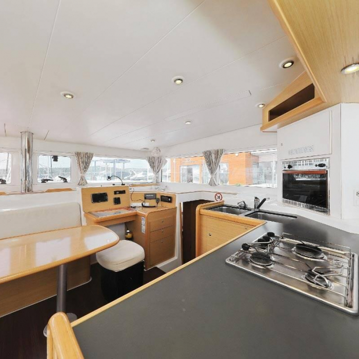 Caribbean | Lagoon 400 photo 8