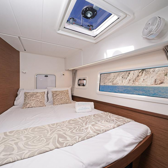 Catalina | A/C generator watermaker | Lagoon 42 photo 11