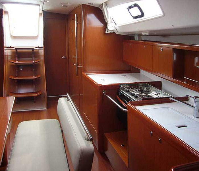 Goodbar | Oceanis 43 photo 4