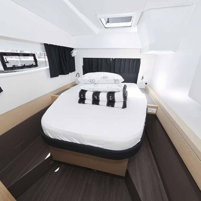 Bella V | Fountaine Pajot Astrea 42 photo 12