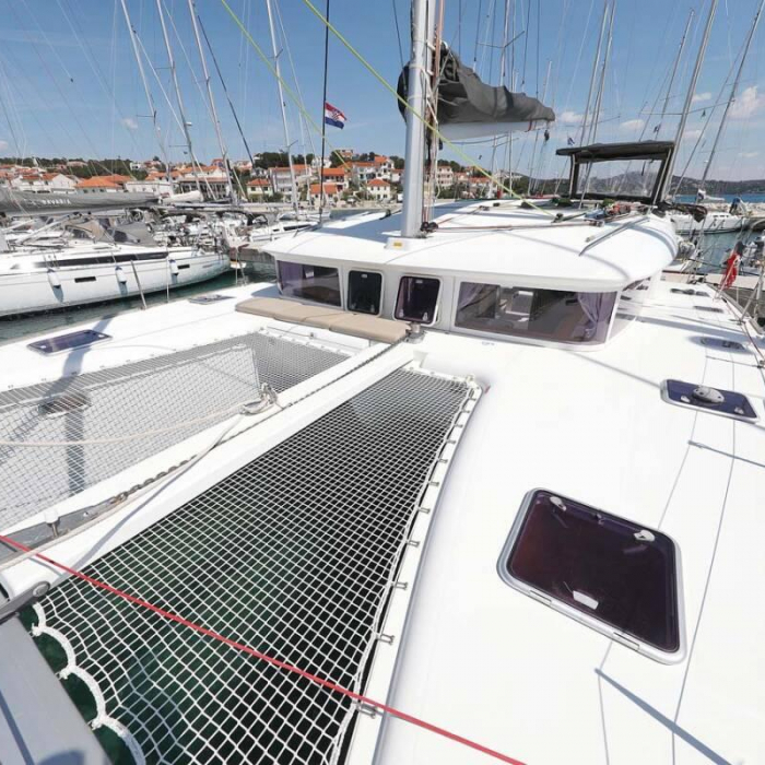 Atlantic | Lagoon 400 photo 4