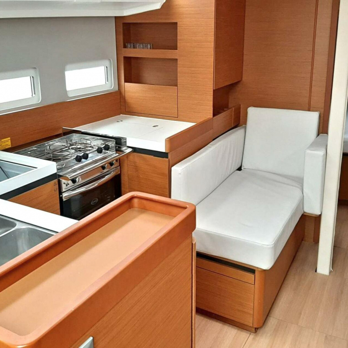 Economy | Sun Odyssey 410 photo 10