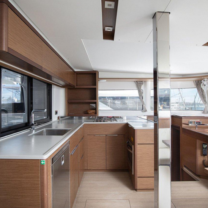 Mondango | Lagoon 46 photo 15