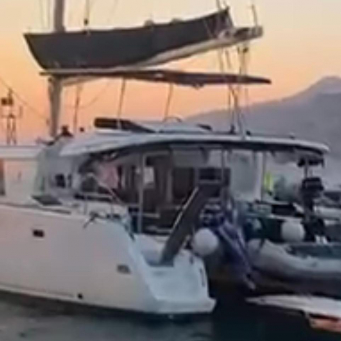 MARTINA TRES | Lagoon 450 Flybridge photo 6