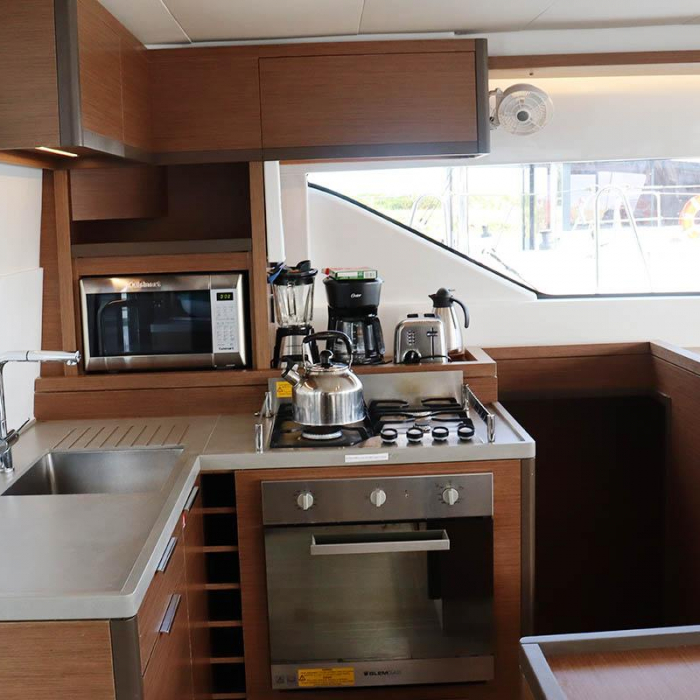 Jays 'n Seas | Lagoon 50 photo 12