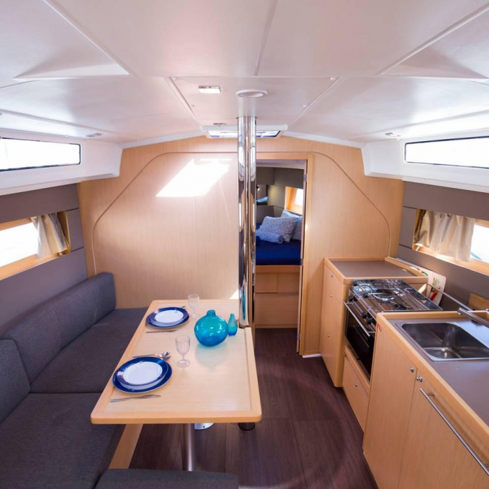 Vita | Oceanis 38.1 photo 8