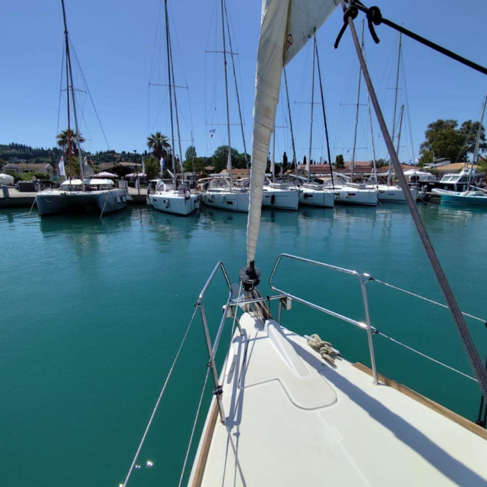 Peacok | Sun Odyssey 389 photo 9