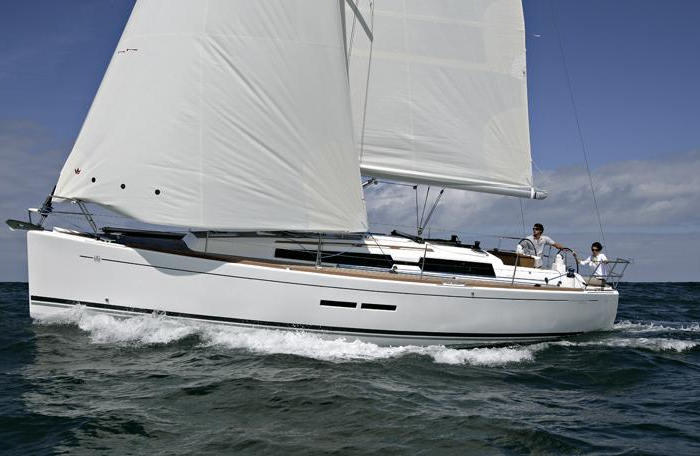 China girl | Dufour 375 GL photo 21