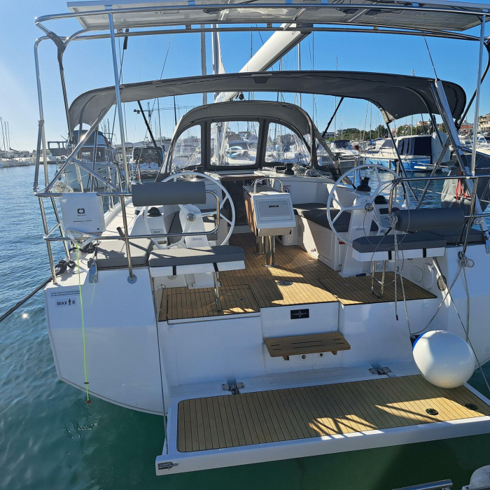 Asterix | Bavaria C38 photo 1