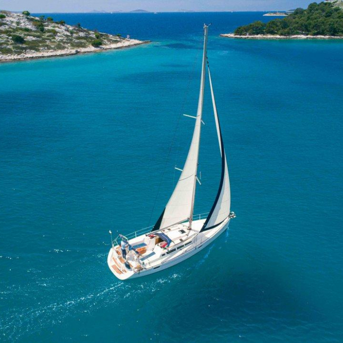 Ema | Sun Odyssey 42i photo 5