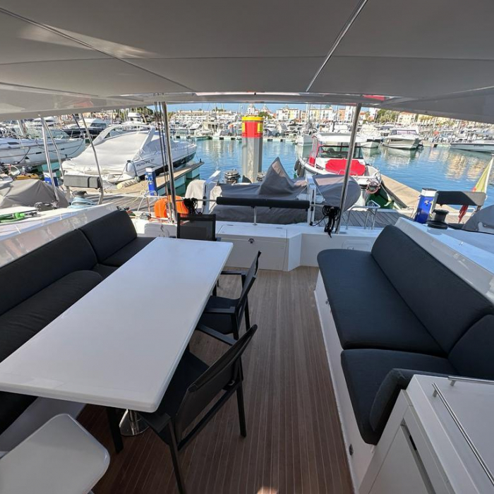 Master Yoda | Nautitech 40 Open photo 12