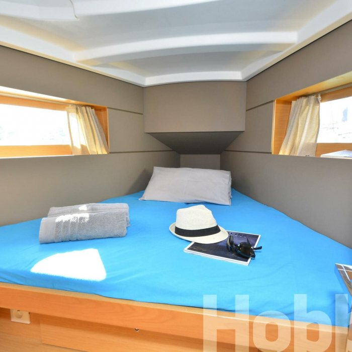 Hobbit | Oceanis 35 photo 14