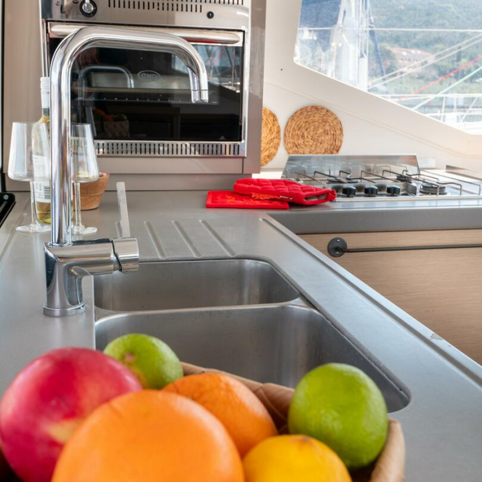 Stella Luna | Fountaine Pajot LUCIA 40 photo 13