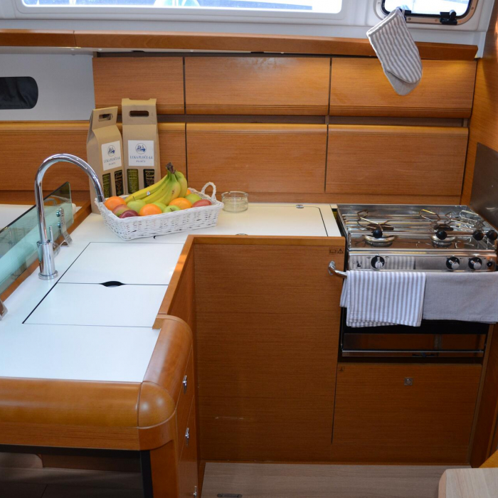 Luka Ploče | Sun Odyssey 419 photo 11