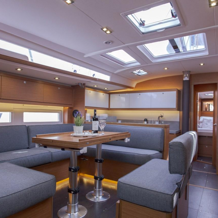 Astrid | Dufour 530 photo 11