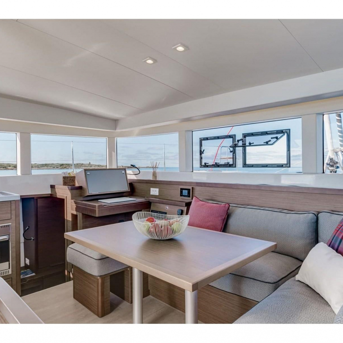 Mithra | Lagoon 40 photo 3