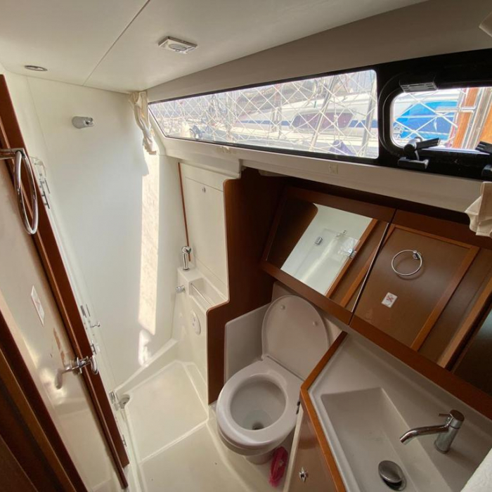 Tina | Oceanis 41 photo 9