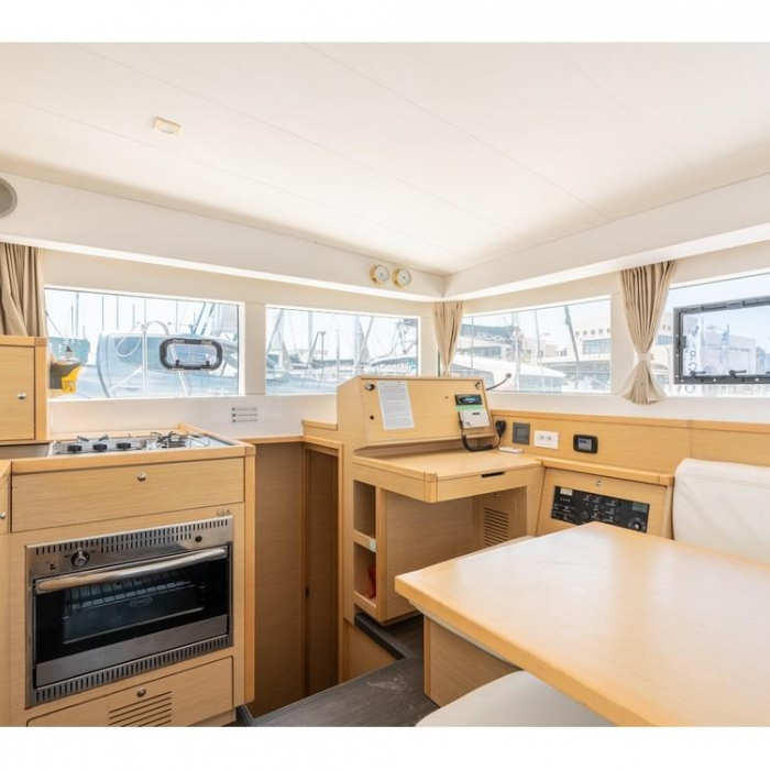 Catallou | Lagoon 39 photo 21