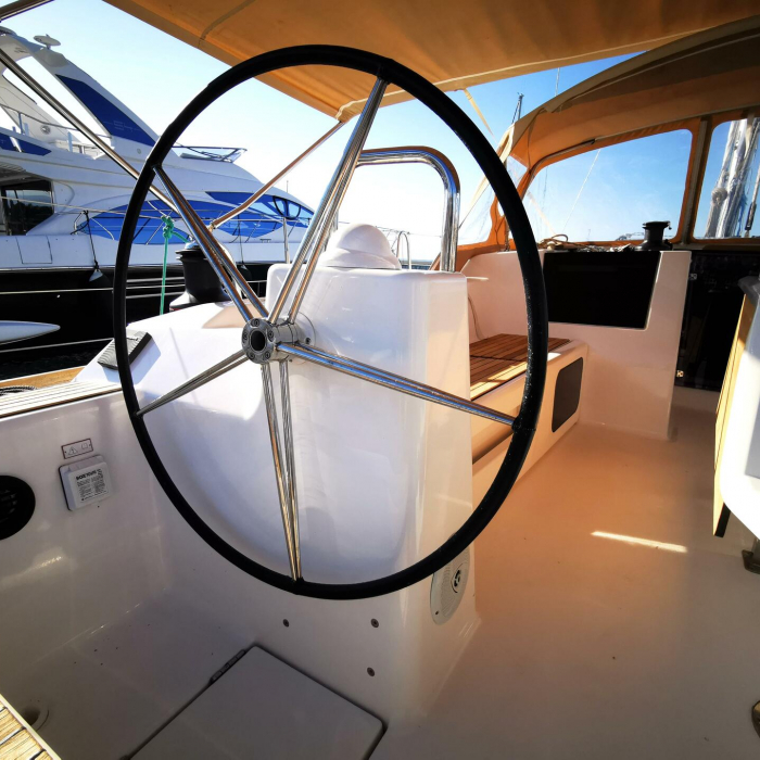 Mega | Dufour 460 photo 4