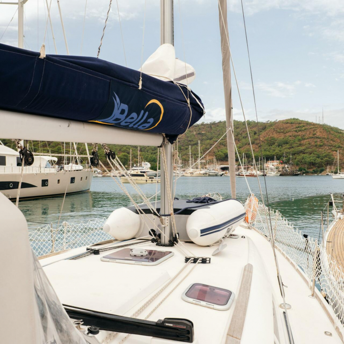 Winter Breeze | Sun Odyssey 42i photo 9