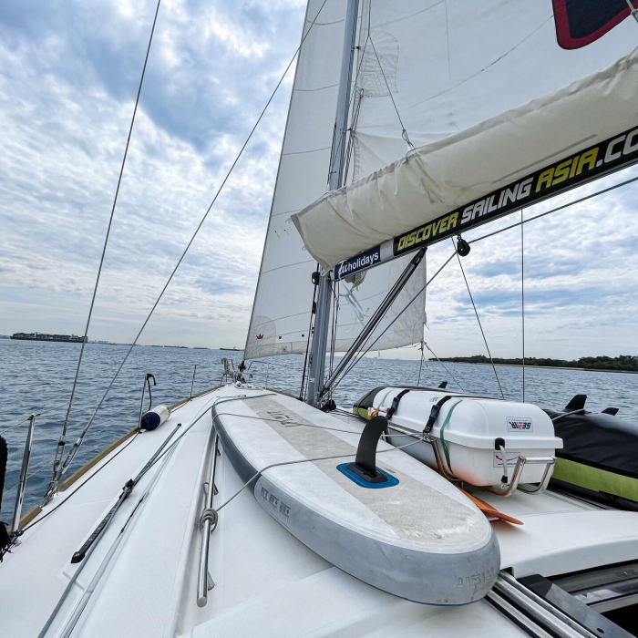 Moonshine | Oceanis 45 photo 9